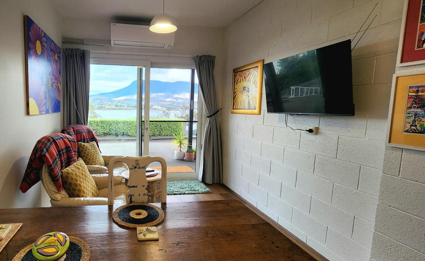 Waterfront Abode - 2 Bedrooms Гобарт Екстер'єр фото
